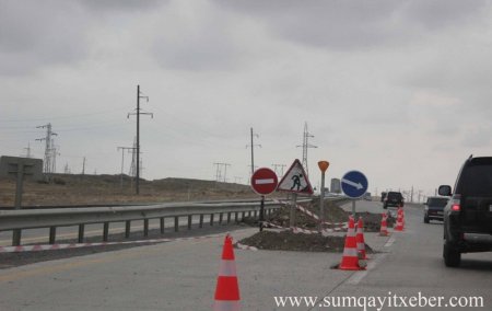 ZİYA MƏMMƏDOVUN YOLLARA SƏPƏLƏDİYİ PULLAR - FOTO ZİYA MƏMMƏDOVUN YOLLARA SƏPƏLƏDİYİ PULLAR - FOTO