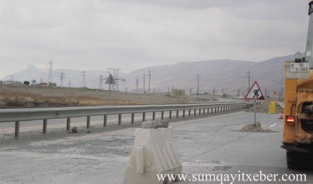 ZİYA MƏMMƏDOVUN YOLLARA SƏPƏLƏDİYİ PULLAR - FOTO ZİYA MƏMMƏDOVUN YOLLARA SƏPƏLƏDİYİ PULLAR - FOTO
