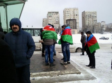 Rəsulzadə sevərlər “Azadlıq” metrosunda toplaşdı