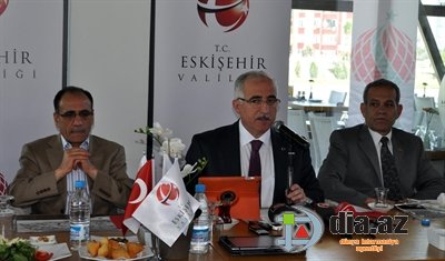 Türk Dünyası adına böyük rəzalətə imza atıldı - Separatçı kürd millətçisi «türk alimi» kimi təqdim olundu Türk Dünyası adına böyük rəzalətə imza atıldı - Separatçı kürd millətçisi «türk alimi» kimi təqdim olundu