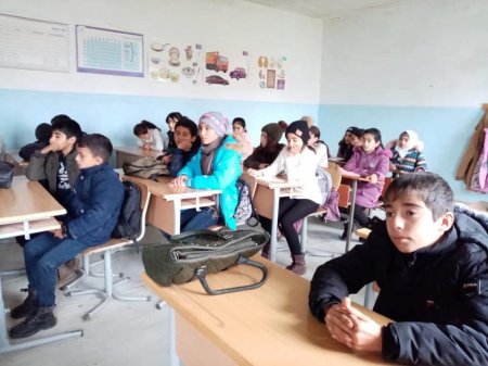 Lənkəranda mal tövləsinə oxşayan məktəb Lənkəranda mal tövləsinə oxşayan məktəb