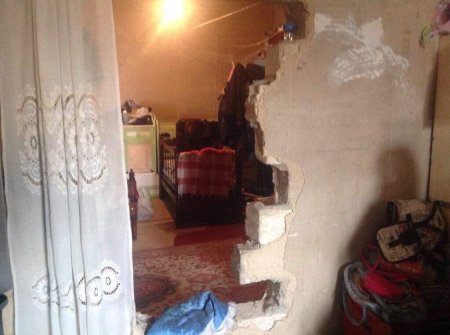 "İcra başçısının qəbuluna getmişdim, yayxanıb oturmuşdu..." "İcra başçısının qəbuluna getmişdim, yayxanıb oturmuşdu..."