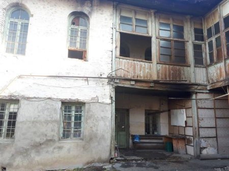 Şəkinin Dezinfeksiya mərkəzindən biabırçı görüntülər Şəkinin Dezinfeksiya mərkəzindən biabırçı görüntülər