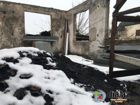 "İcra başçısına yaxınlaşmaq olmur..." "İcra başçısına yaxınlaşmaq olmur..."