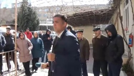 `Hidayət-N` MTK-nın sahibi satdığı evlərin SƏNƏDİNİ VERMİR... `Hidayət-N` MTK-nın sahibi satdığı evlərin SƏNƏDİNİ VERMİR...