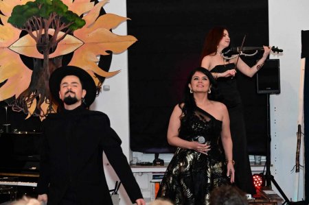 Kölndə İlham Əliyevə dəstək konserti keçirildi Kölndə İlham Əliyevə dəstək konserti keçirildi