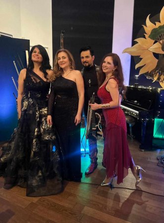 Kölndə İlham Əliyevə dəstək konserti keçirildi Kölndə İlham Əliyevə dəstək konserti keçirildi
