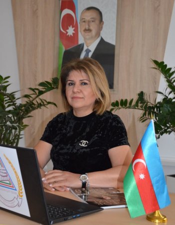 251 saylı orta məktəbində müəllim şagirdi döydürdü 251 saylı orta məktəbində müəllim şagirdi döydürdü
