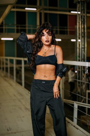 Dilarə Kazımova vamp qadına çevrildi... Dilarə Kazımova vamp qadına çevrildi...