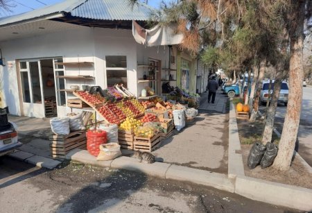 İntiqam Məmmədov Bakını KÜÇƏ-KÜÇƏ SATIR... İntiqam Məmmədov Bakını KÜÇƏ-KÜÇƏ SATIR...
