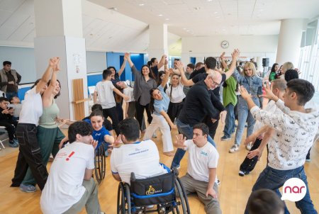 İnklüziv təşəbbüsləri dəstəkləyən “Nar” “DanceAbility” iştirakçıları ilə görüşüb İnklüziv təşəbbüsləri dəstəkləyən “Nar” “DanceAbility” iştirakçıları ilə görüşüb