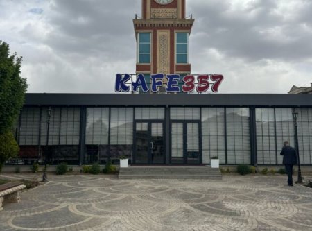 Naxçıvanda Saat Meydanını kim satıb? Naxçıvanda Saat Meydanını kim satıb?
