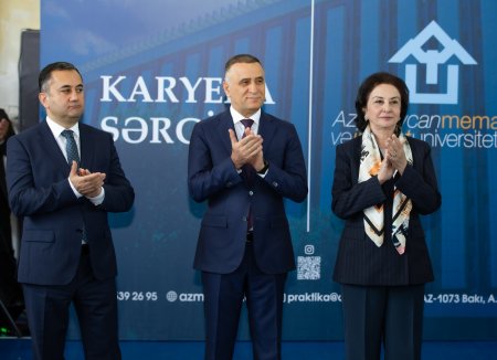 "Veysəloğlu" rəhbəri məzun olduğu universitetdə təşkil edilən Karyera Sərgisində iştirak edib