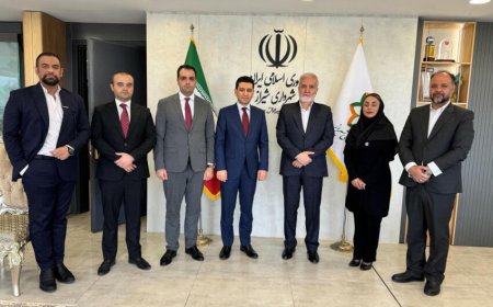 Şiraz Ermənistan şəhəri ilə “qardaşlaşacaq” Şiraz Ermənistan şəhəri ilə “qardaşlaşacaq”